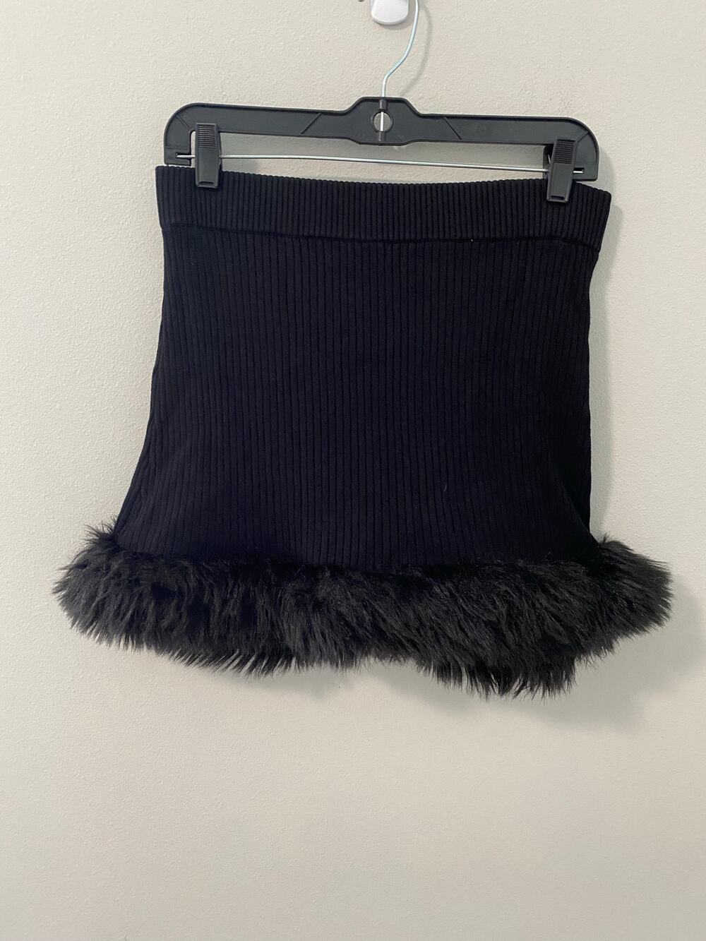 Show Me Your Mumu Fran Mini Skirt in Black Knit with Faux Fur Trim, Size Large
